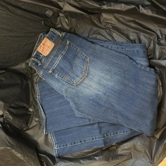 #100 EUC Lucky Brand mens Jean's 33x 33 relaxed straight - Picture 1 of 10